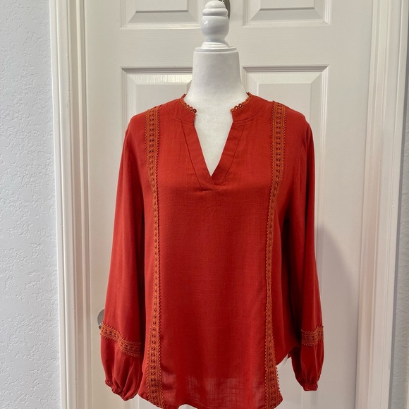 NWOT Amaryllis Puff Long Sleeves Crochet Embellished Top - Picture 2 of 10